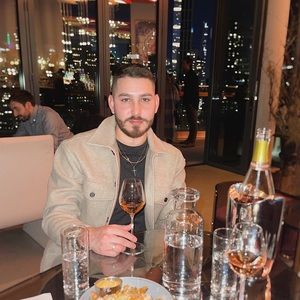 Meet your Posher, Adrian